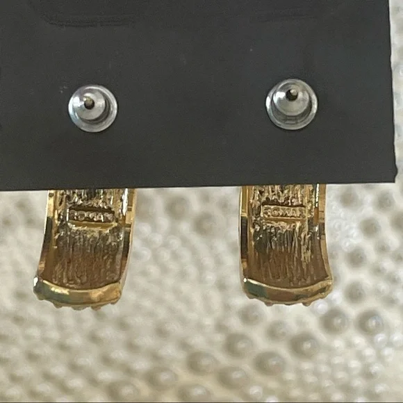 Vintage Roman Gold Tone And Crystal Earrings - Picture 8 of 14